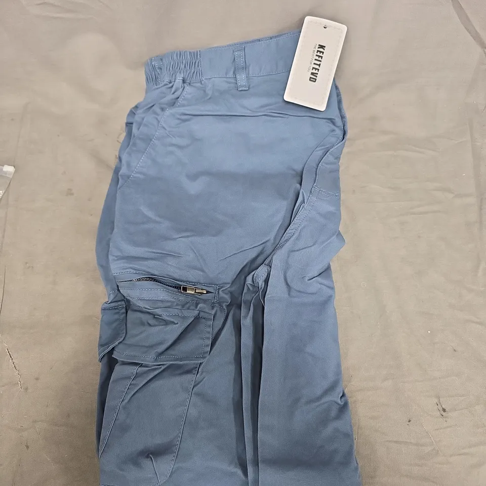 Men's Light Blue Cargo T shorts UK 36 (US 36 / EU 36 / JP 36)