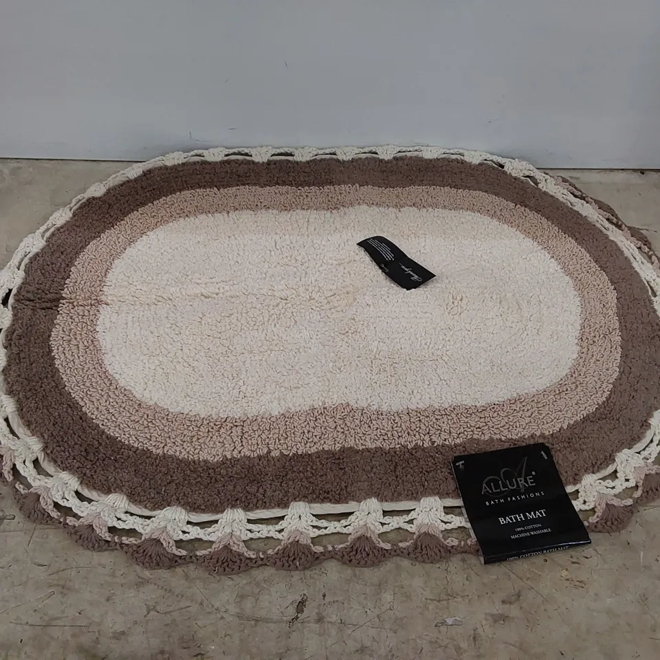 BAGGED SAMUEL'S BATH MAT (1 ITEM)