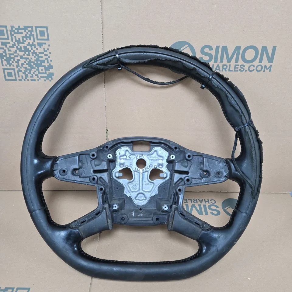 REPLACEMENT VEHICLE STEERING WHEEL - MODEL UNSPECIFIED 
