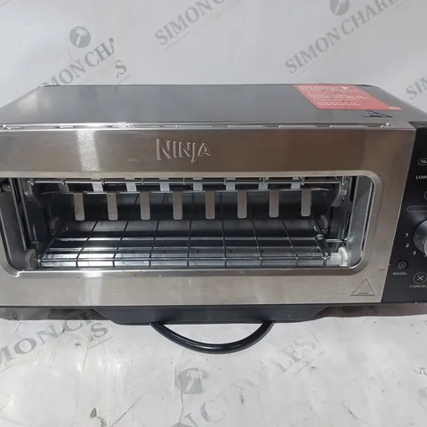 BOXED NINJA 2 IN 1 TOASTER & GRILL ST100UK