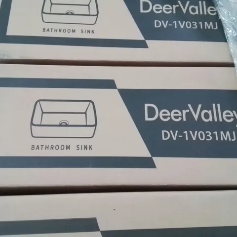 PALLET CONTAINING 16 DEERVALLEY DV-1V031MJ BATHROOM SINK BASINS