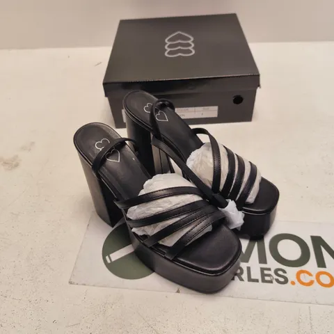 WOMEN'S BLACK PU PLATFORM SANDALS – UK 8 (DBP52) – BOXED