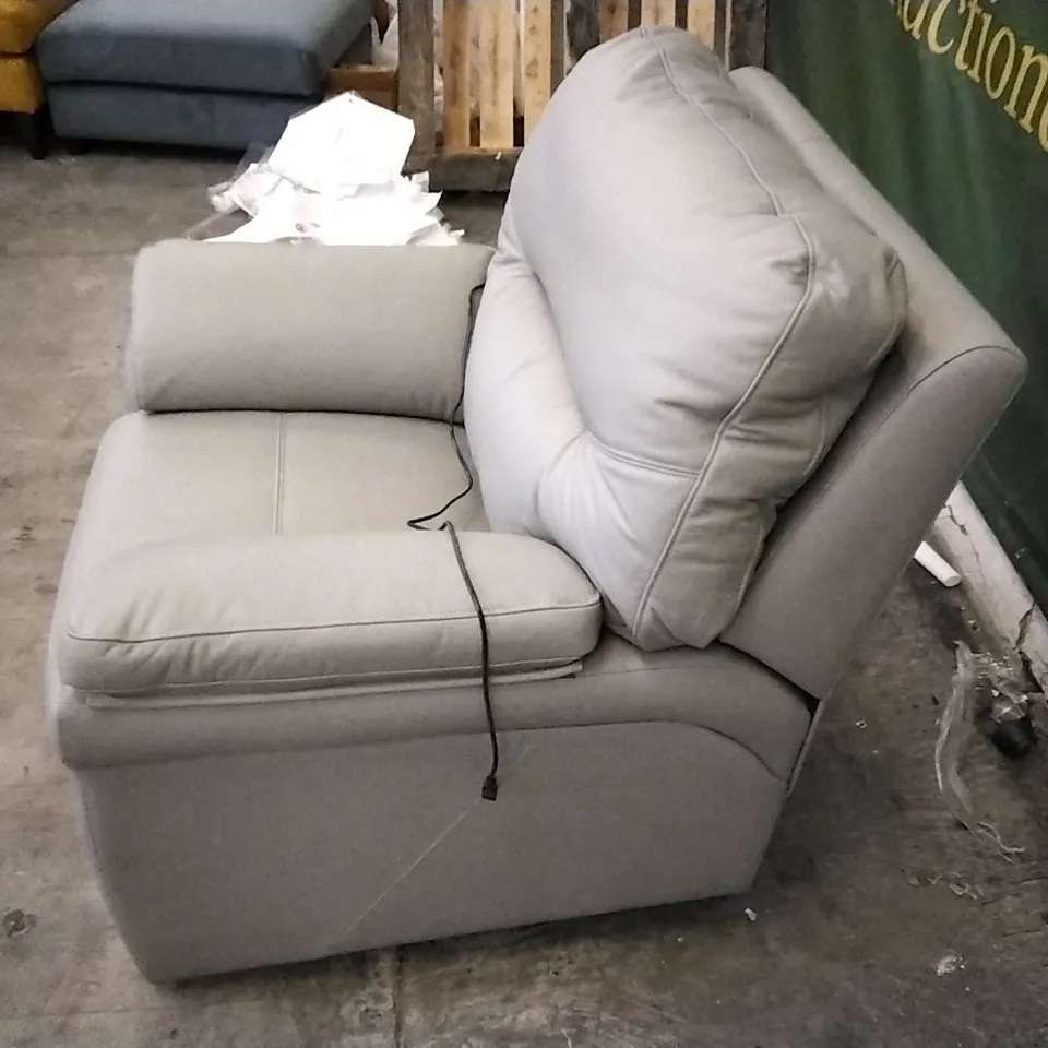 QUALITY BRITISH DESIGNED & MANUFACTURED G PLAN GREY LEATHER ELECTRIC RECLINING ARMCHAIR 