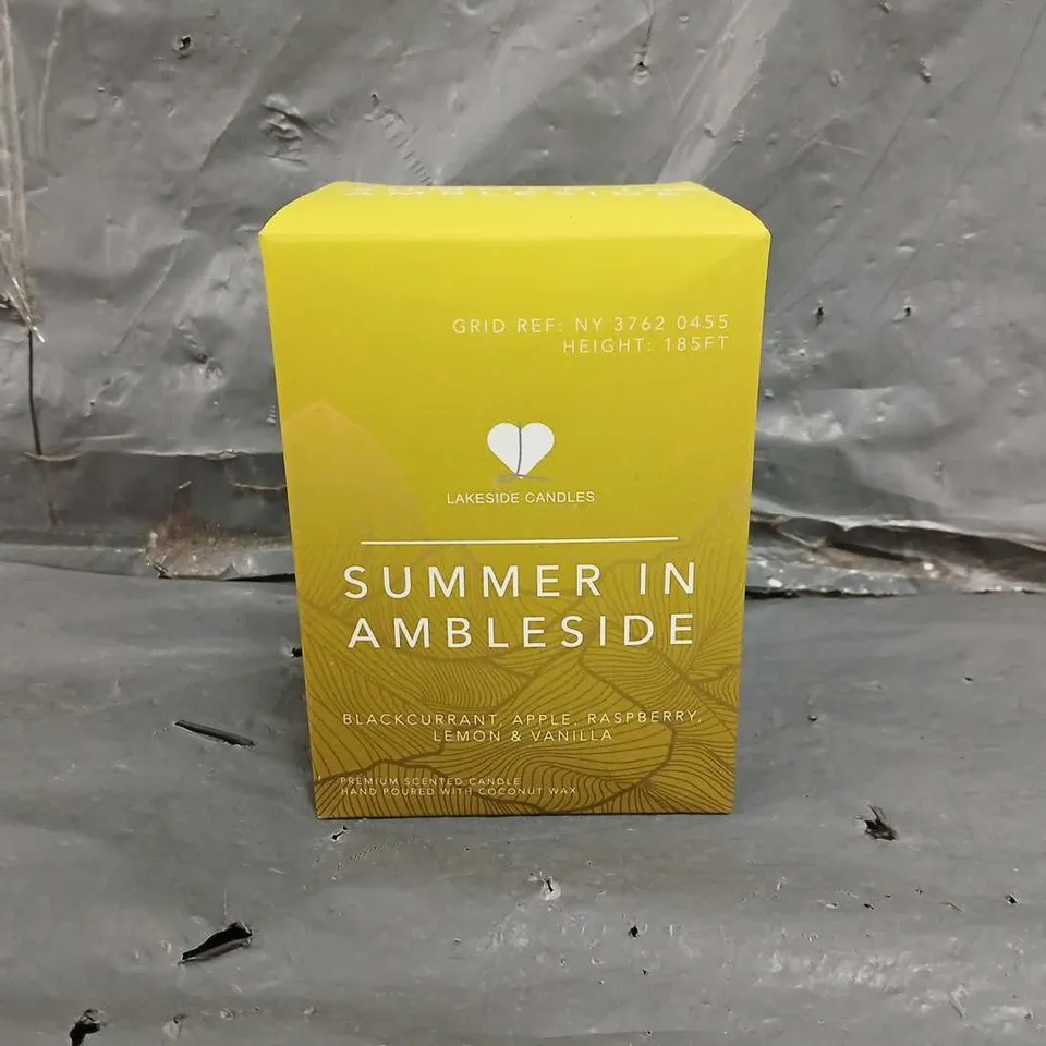 LAKESIDE CANDLE SUMMER IN AMBLESIDE LEMON & VANILLA