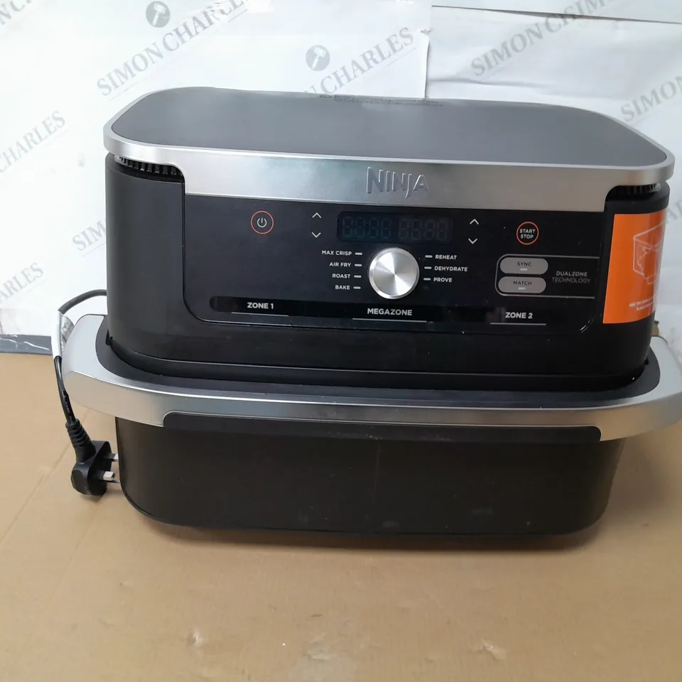 BOXED NINJA 10.4L FOODI FLEXDRAWER DUAL AIR FRYER IN BLACK AF500UK