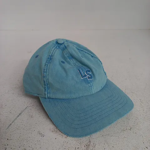 LEVIS LIGHT BLUE DENIM CAP 
