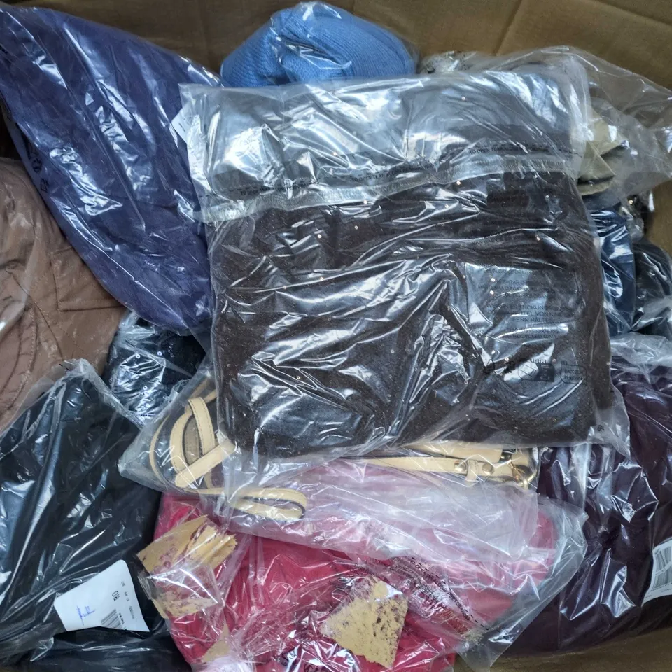 APPROXIMATELY 15 ASSORTED CLOTHING ITEMS IN VARIOUS SIZES, COLOURS & STYLES TO INCLUDE BRANDS SUCH AS CENTIGRADE, D&CO, AIMEE KESTENBERG, ETC - COLLECTION ONLY