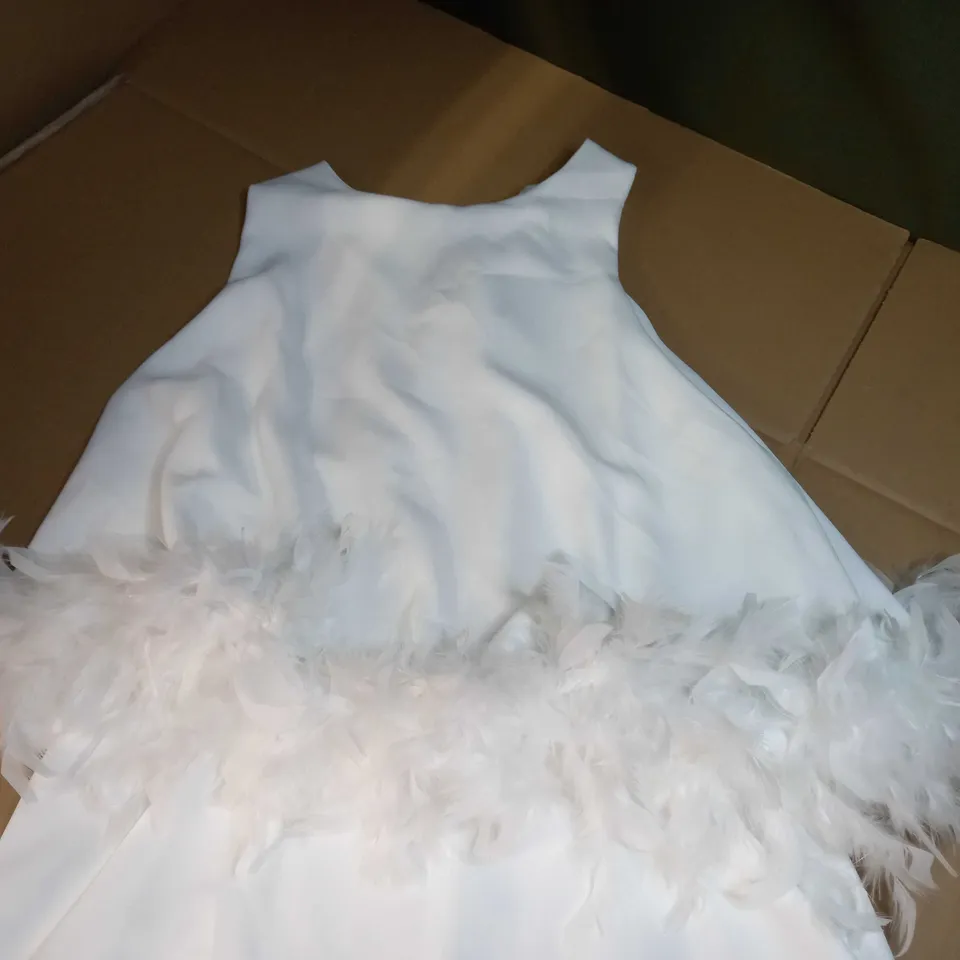 RIVER ISLAND WHITE/FEATHER DETAILED PLAYSUIT - SIZE 18