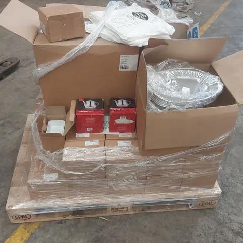 PALLET CONTAINING A VERY LARGE QUANTITY OF ASSORTED CATERING ITEMS INCLUDING: TEAPOTS, DISHES, DISPOSABLE CUPS, APRONS, SPONTEX SPONGES, DISPOSABLE PARTY TRAYS ECT