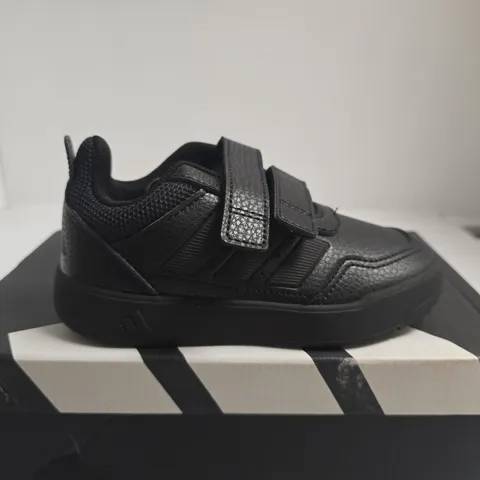 BOXED PAIR OF ADIDAS KIDS BLACK VELCRO TRAINERS- UK SIZE 10K