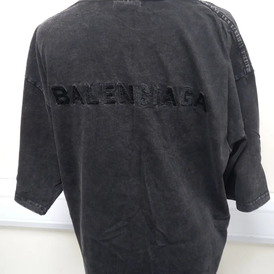 BALENCIAGA PRINT T-SHIRT SIZE UNSPECIFIED