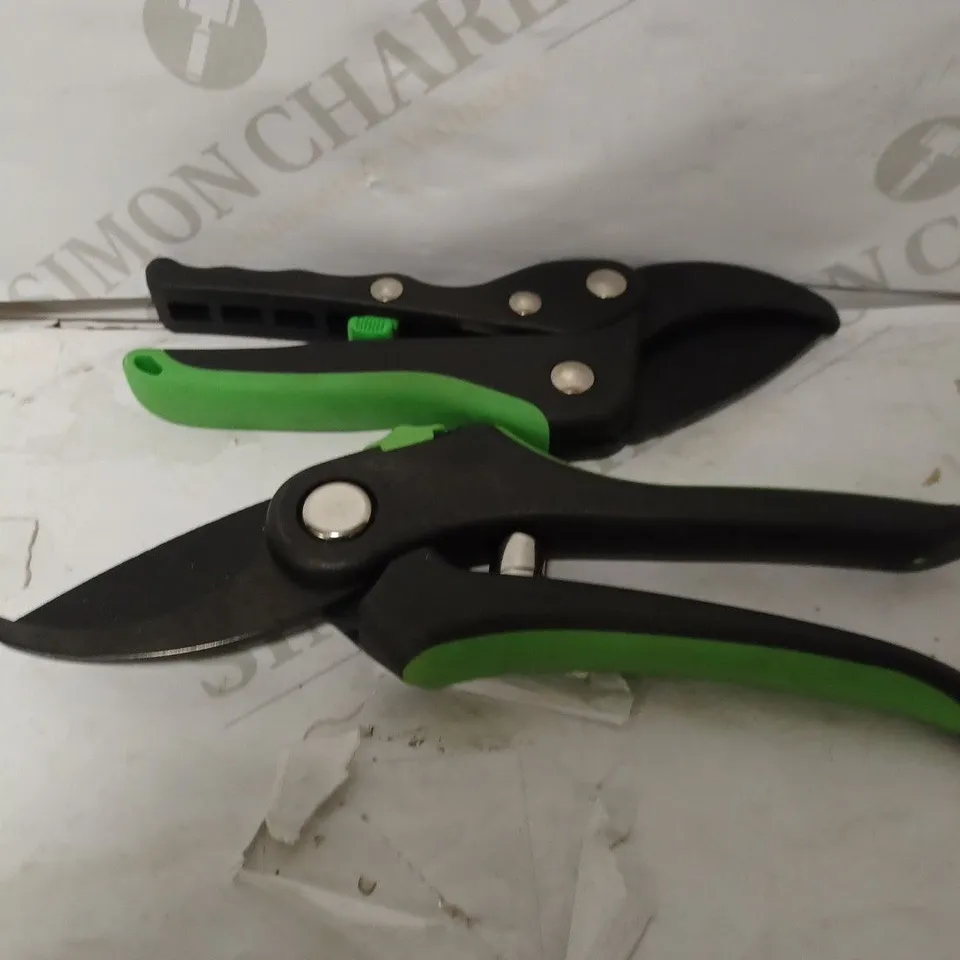 GRUMPY GARDENER RATCHET BYPASS SECATEUR DUO SET