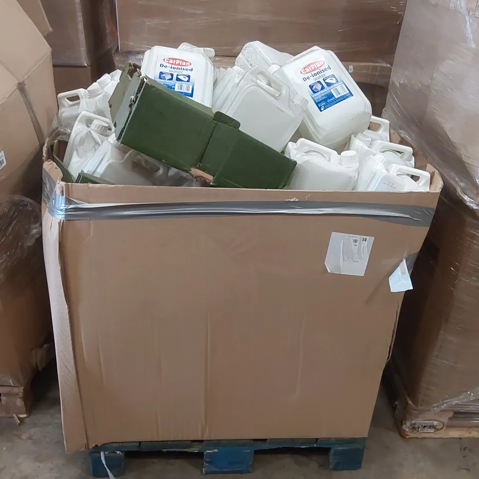 PALLET CONTAINING A LARGE QUANTITY OF CARPLAN DE-IONISED WATER 