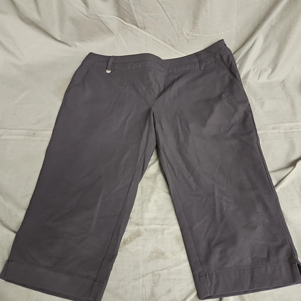 CALVIN KLEIN GOLF CROPPED TROUSERS IN BLACK SIZE 18