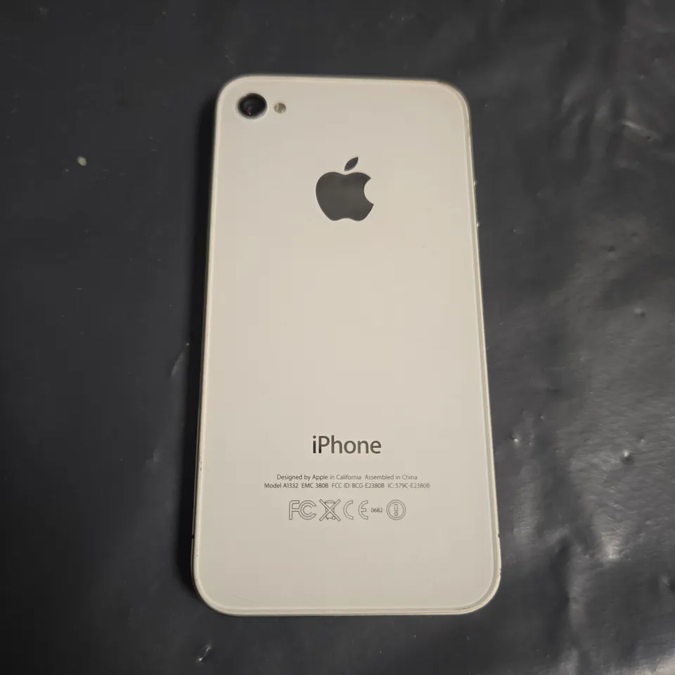 BOXED APPLE IPHONE 4 (A1332) SMARTPHONE 