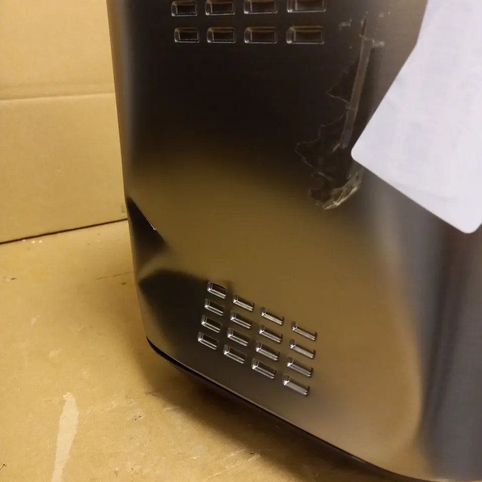 PANASONIC AUTOMATIC BREAD MAKER SILVER