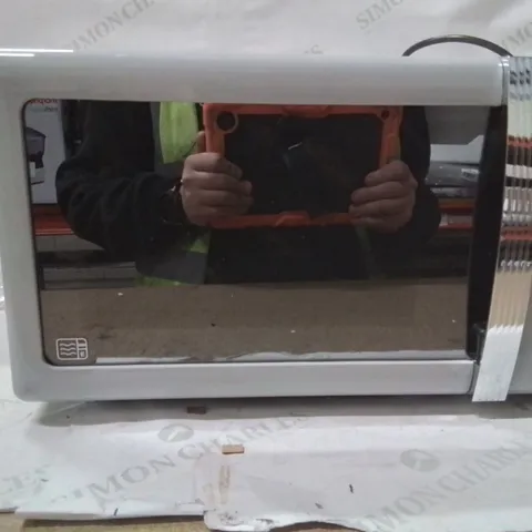 BOXED SWAN RETRO 800W MICROWAVE GREY