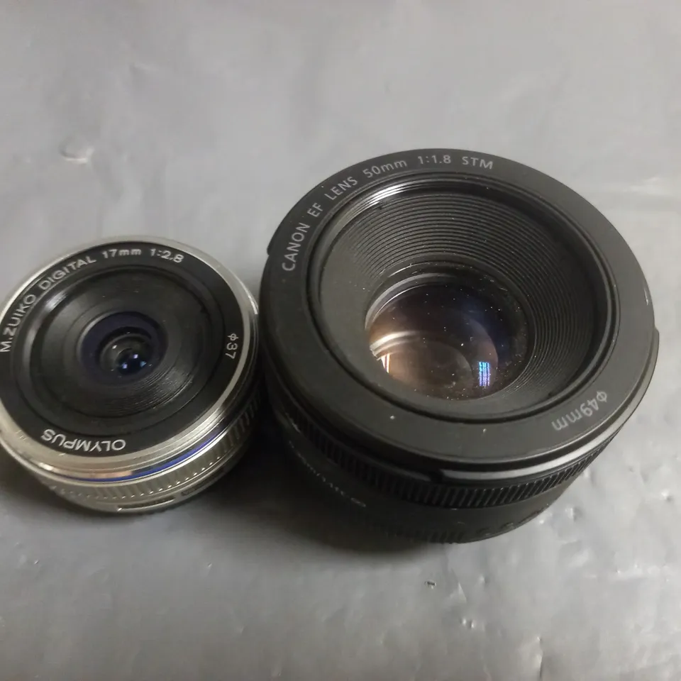 LOT OF 5 ASSORTED CAMERA LENSES TO INCLUDE OLYMPUS M.ZUIKO DIGITAL, CANON EF LENS AND SAMSUNG D-XENON