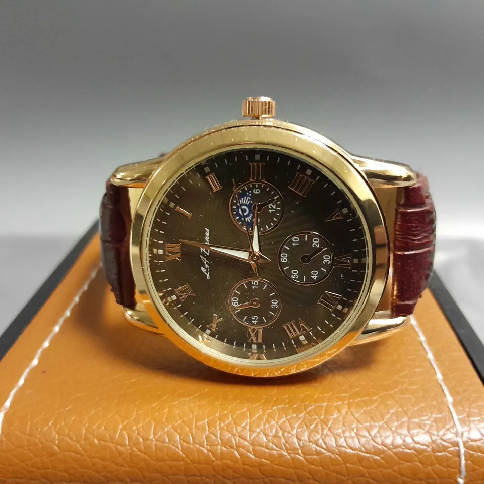 LA BANUS CHRONOGRAPH LEATHER STRAP WRISTWATCH