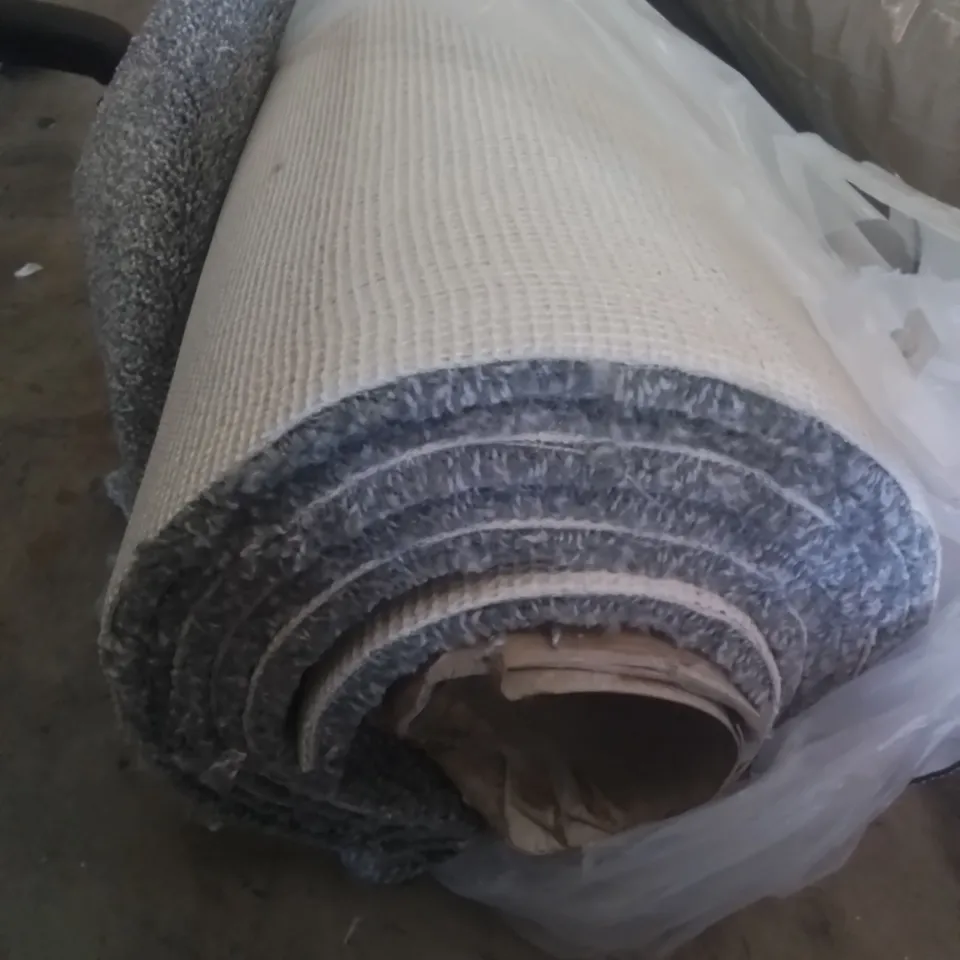 ROLL OF QUALITY EC FREEDOM XTRA SEAL CARPET // SIZE: APPROXIMATELY 3.5 X 5M