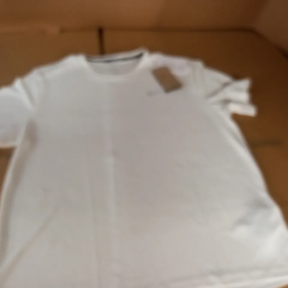 NIKE RUNNING WHITE T-SHIRT - L