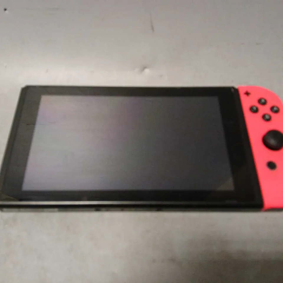 NINTENDO SWITCH GAMING CONSOLE HAC-001