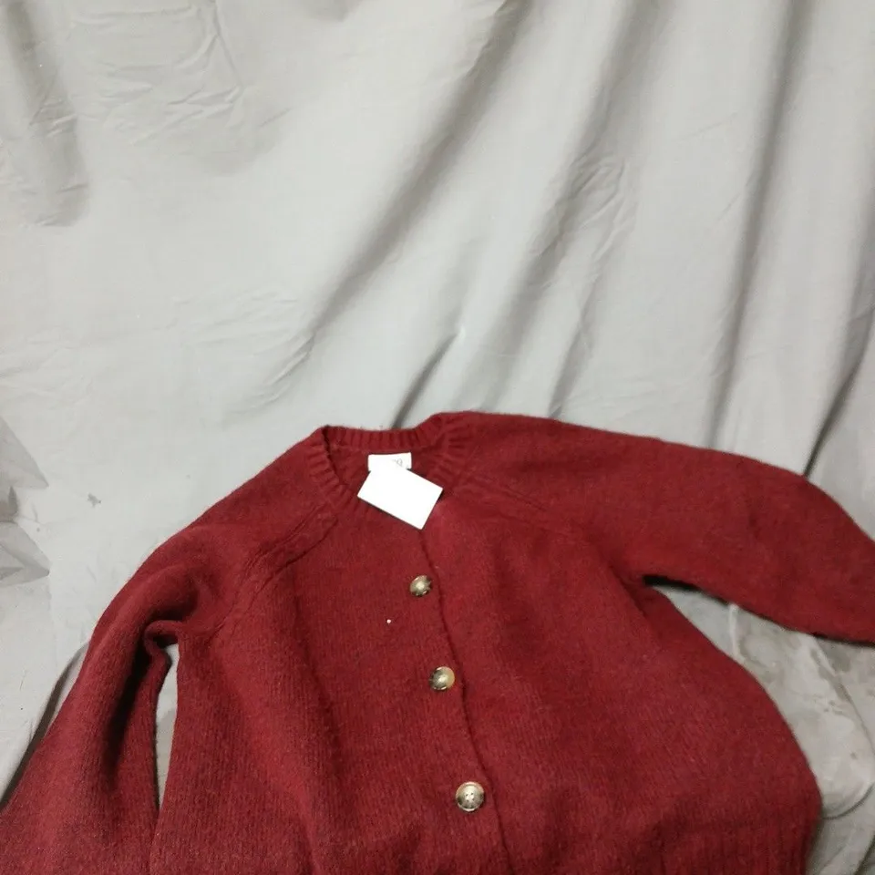 BOX OF APPROXIMATELY 15 ASSORTED CLOTHING ITEMS INCLUDING BUTTON THROUGH CARDIGAN , V NECK SLEEVELESS DRESS AND TRACKSUIT BOTTOMS 