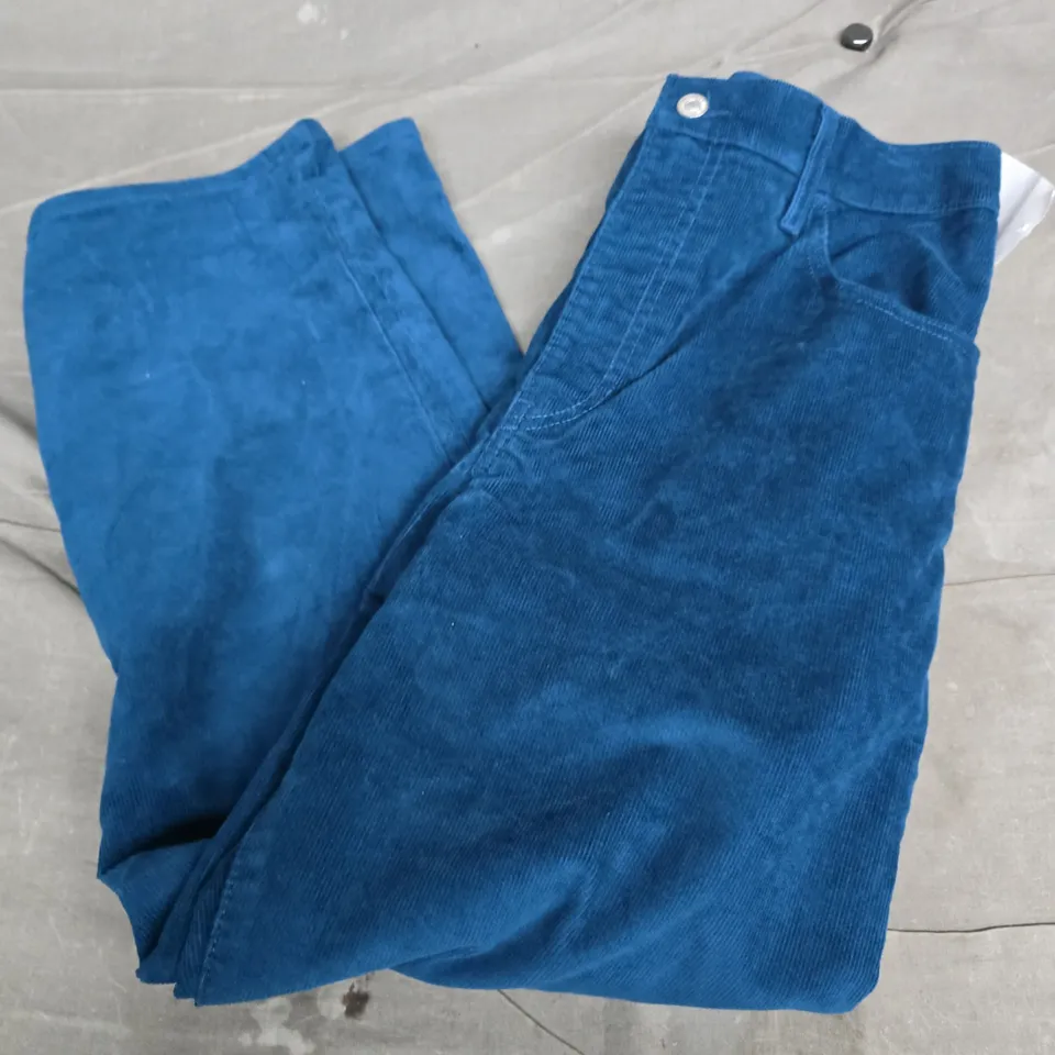 LEVIS RIBCAGE STRAIGHT ANKLE CORD JEANS IN SEA GREEN - 32X27