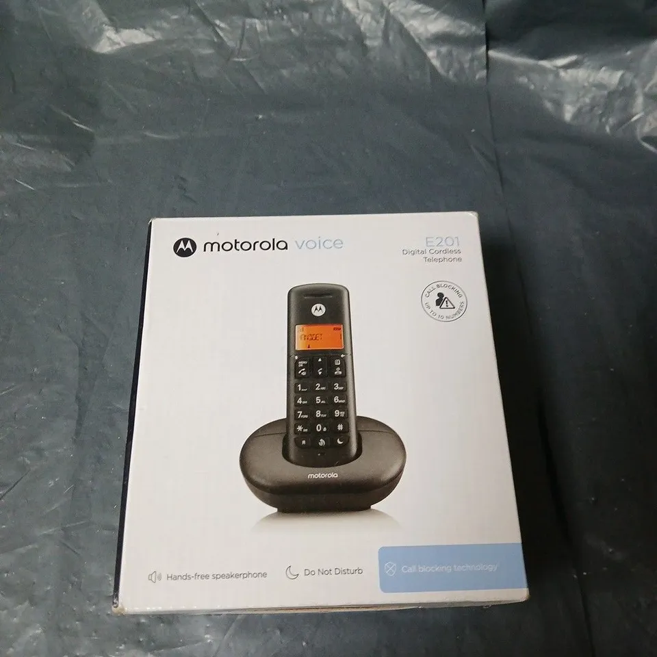 MOTOROLA E201 VOICE DIGITAL CORDLESS TELEPHONE – HANDSET WITH BASE