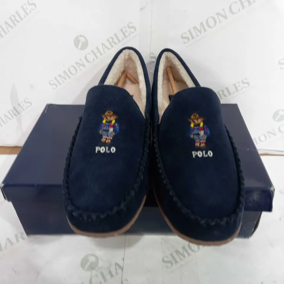 BOXED PAIR OF POLO RALPH LAUREN SKI BEAR SLIPPERS - NAVY - UK 12