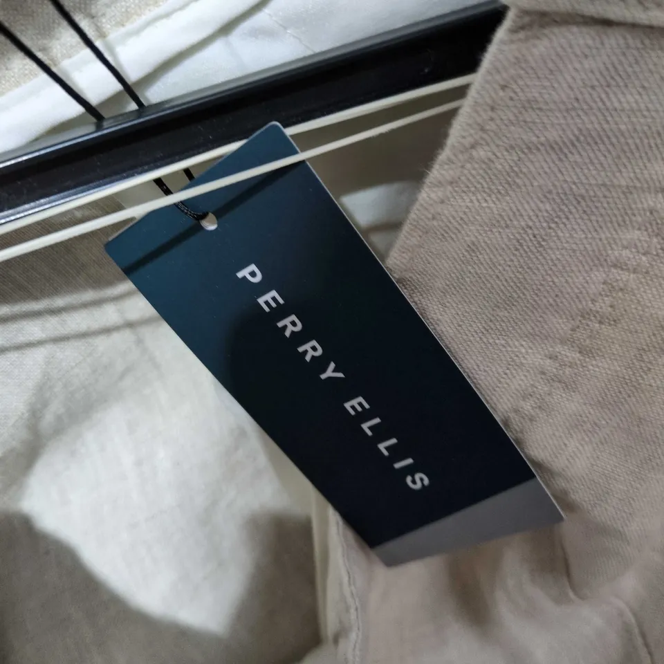 PERRY ELLIS MEN’S LINEN TROUSERS – NATURAL, UK 31