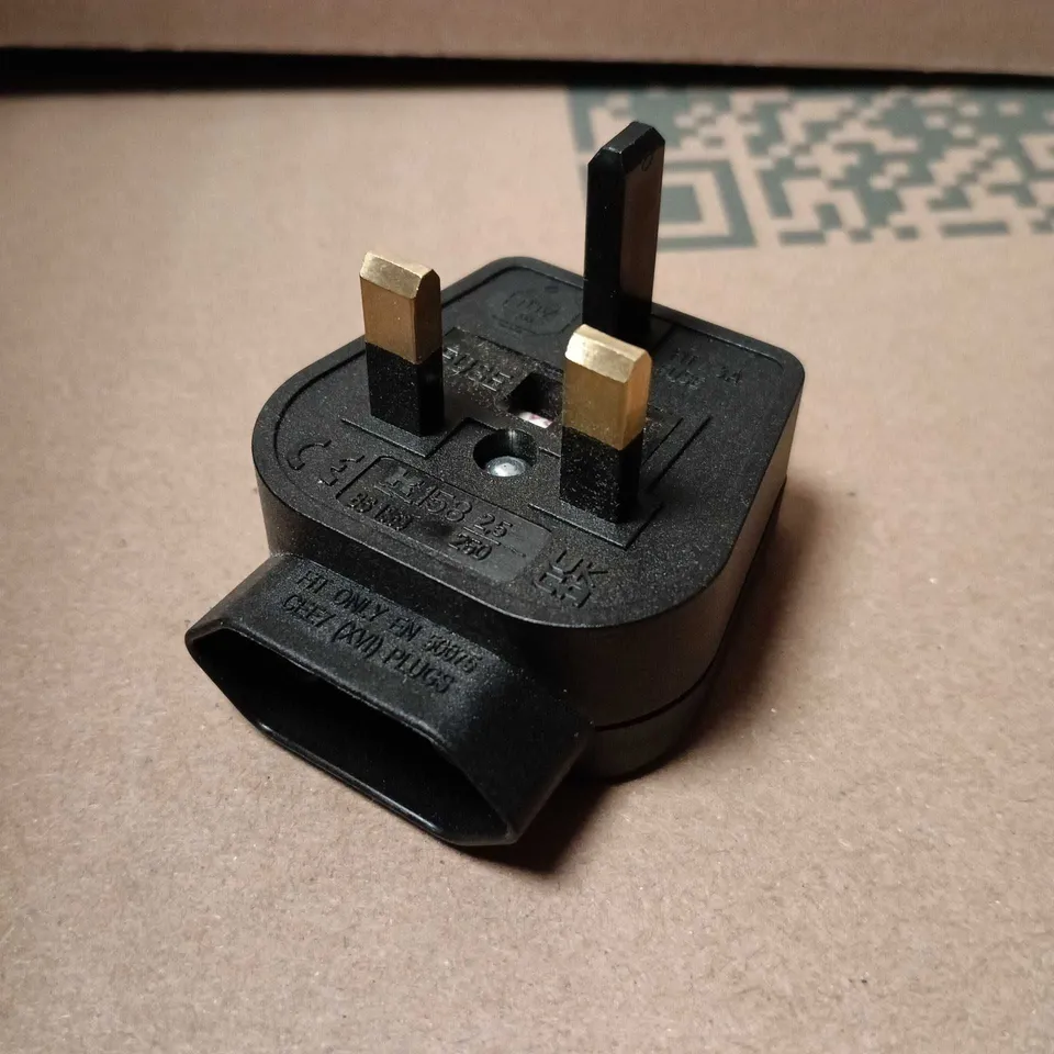 APPROXIMATELY 50 FIXED ADAPTER PIECES 