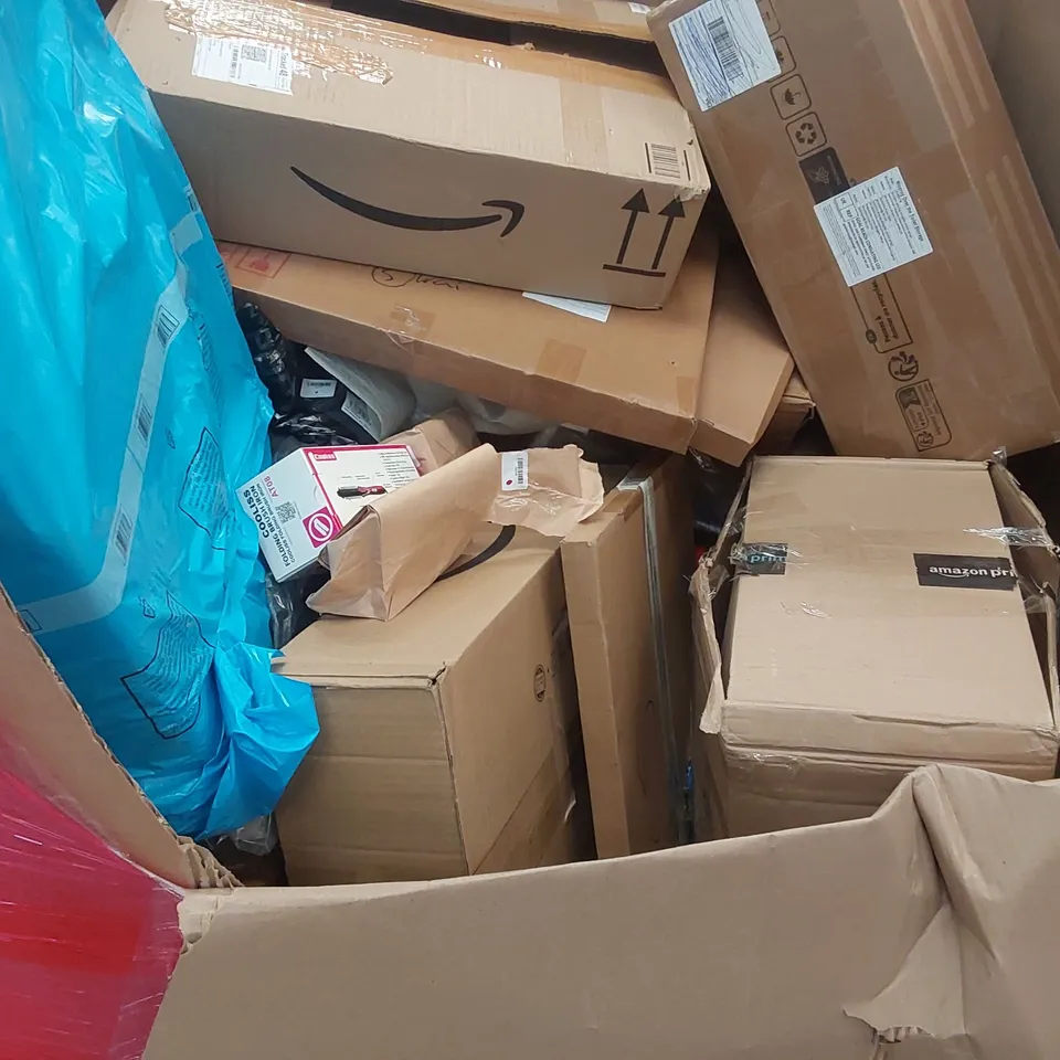 PALLET OF ASSORTED ITEMS INCLUDING: ESPRESSO MACHINE, FOOD WASTE COMPOSTER, OUTDOOR CART, JUNIOR BASKETBALL SYSTEM, SHADE SAIL, POP UP TENT, PLAYING CARDS MAT ECT