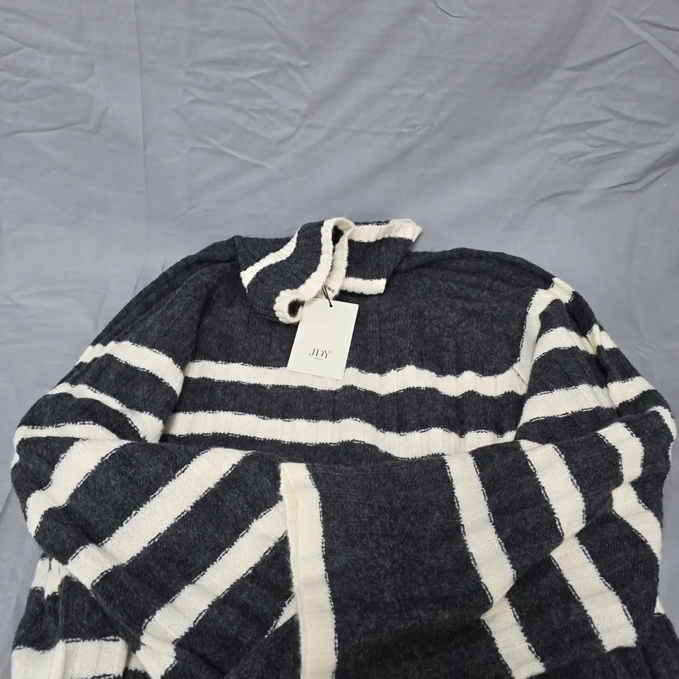 JDY MILEY LONG STRIPE JUMPER – DARK GREY & WHITE KNIT - XL
