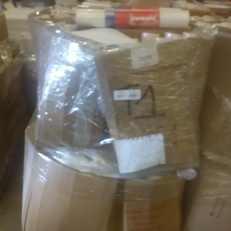 PALLET OF ASSORTED WALLPAPER 