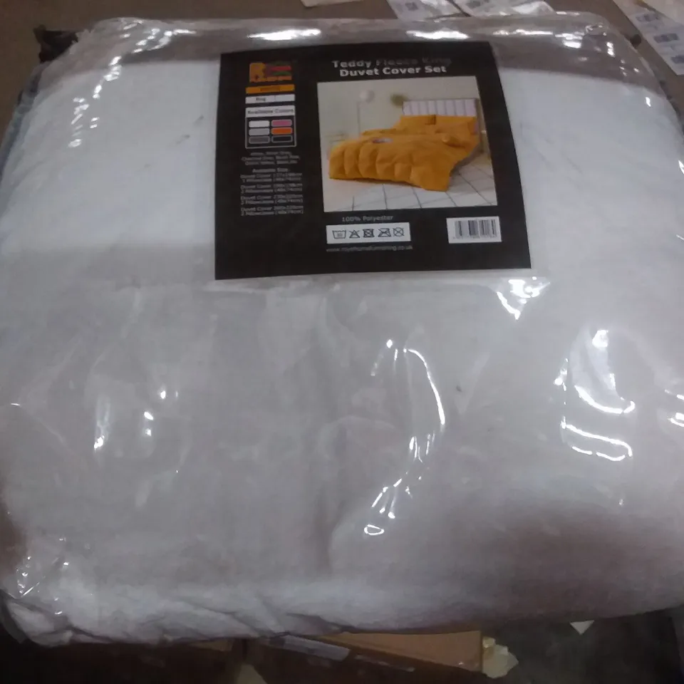 BAGGED GLADYSE COTTON DUVET SET WHITE KING
