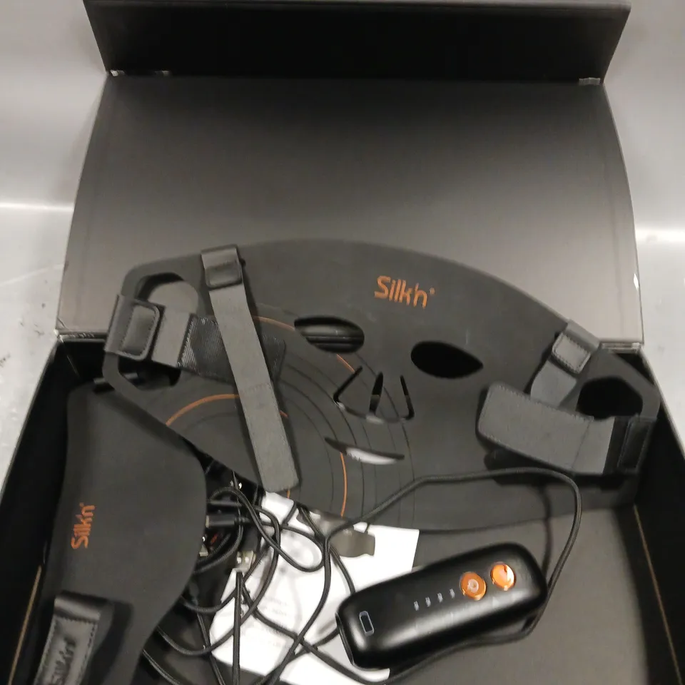 BOXED SILK'N DUAL LED MASK 