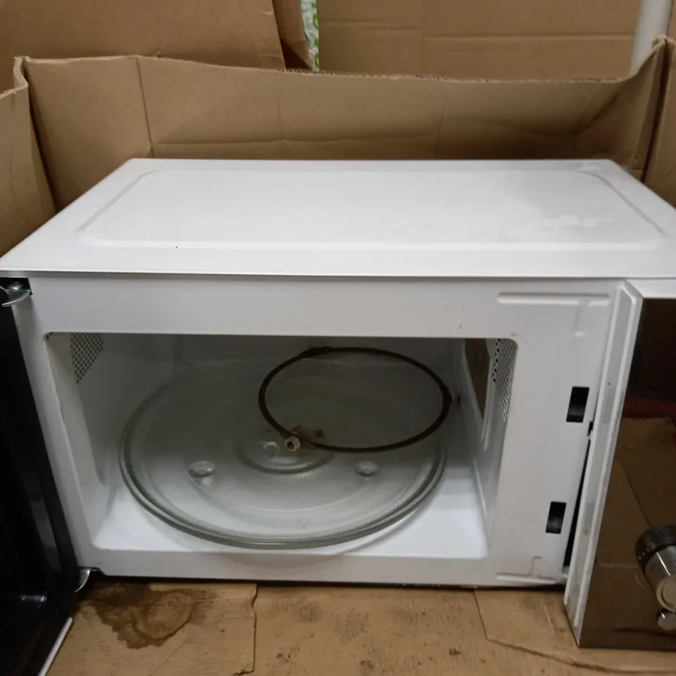 SWAN 20L MICROWAVE - WHITE RRP £64.99