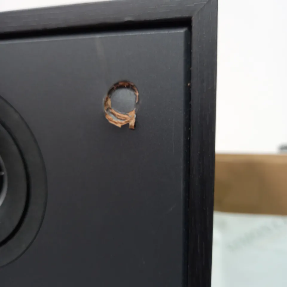 TRIANGLE BOREA BR08 PAIR OF FLOOR SPEAKERS - BLACK (2 BOXES)