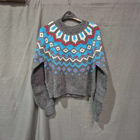 ZARA KNIT JUMPER WITH GEOMETRIC FAIR ISLE PATTERN β GREY, BLUE, WHITE & RED β UK SIZE S