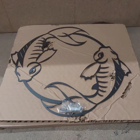 BOXED FISH FLOATING WALL DECOR