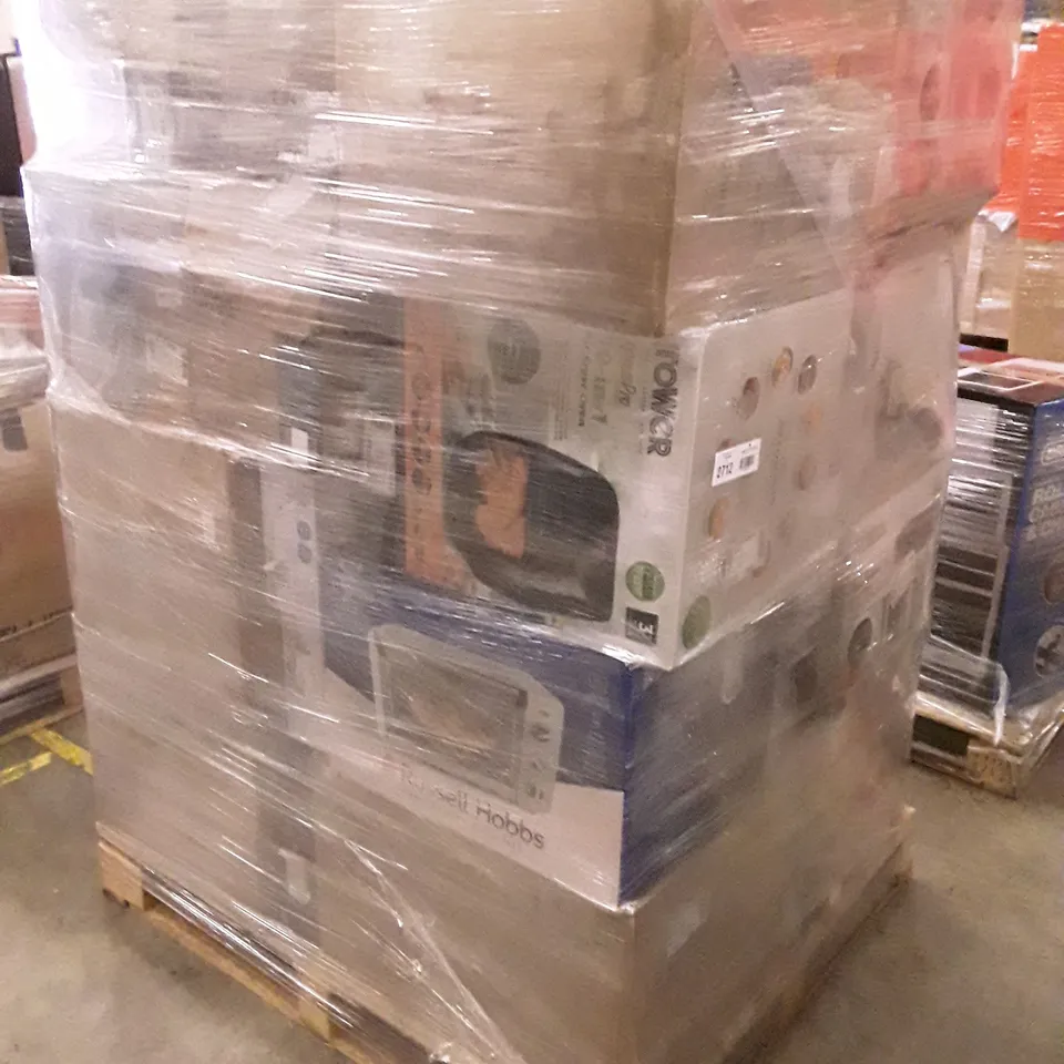 PALLET OF APPROXIMATELY 39 UNPROCESSED RAW RETURN HOUSEHOLD AND ELECTRICAL GOODS TO INCLUDE;