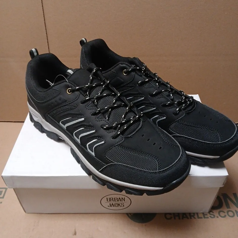 URBAN JACKS INGLETON BLACK TRAINERS – UK SIZE 11