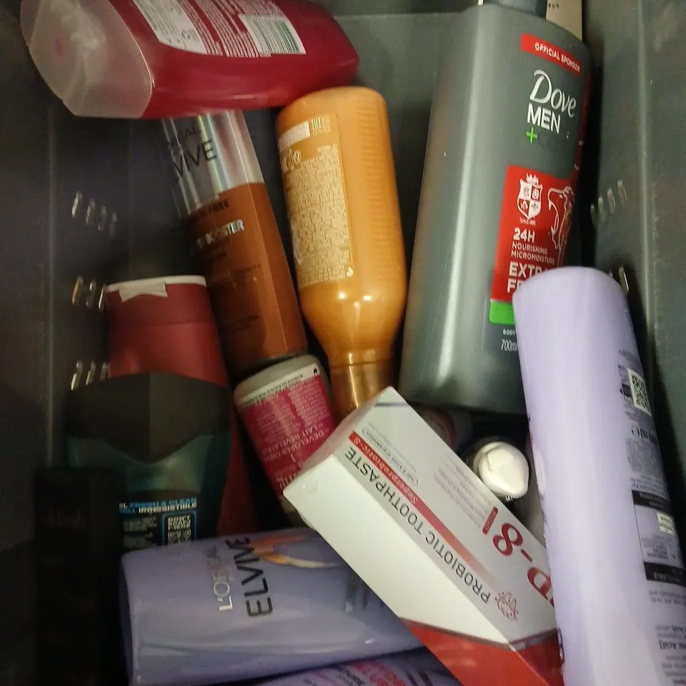 APPROXIMATELY 20 ASSORTED HEALTH & BEAUTY PRODUCTS TO INCLUDE LYNX BODY WASH, LASH SERUM, CHILDS FARM SHAMPOO ETC