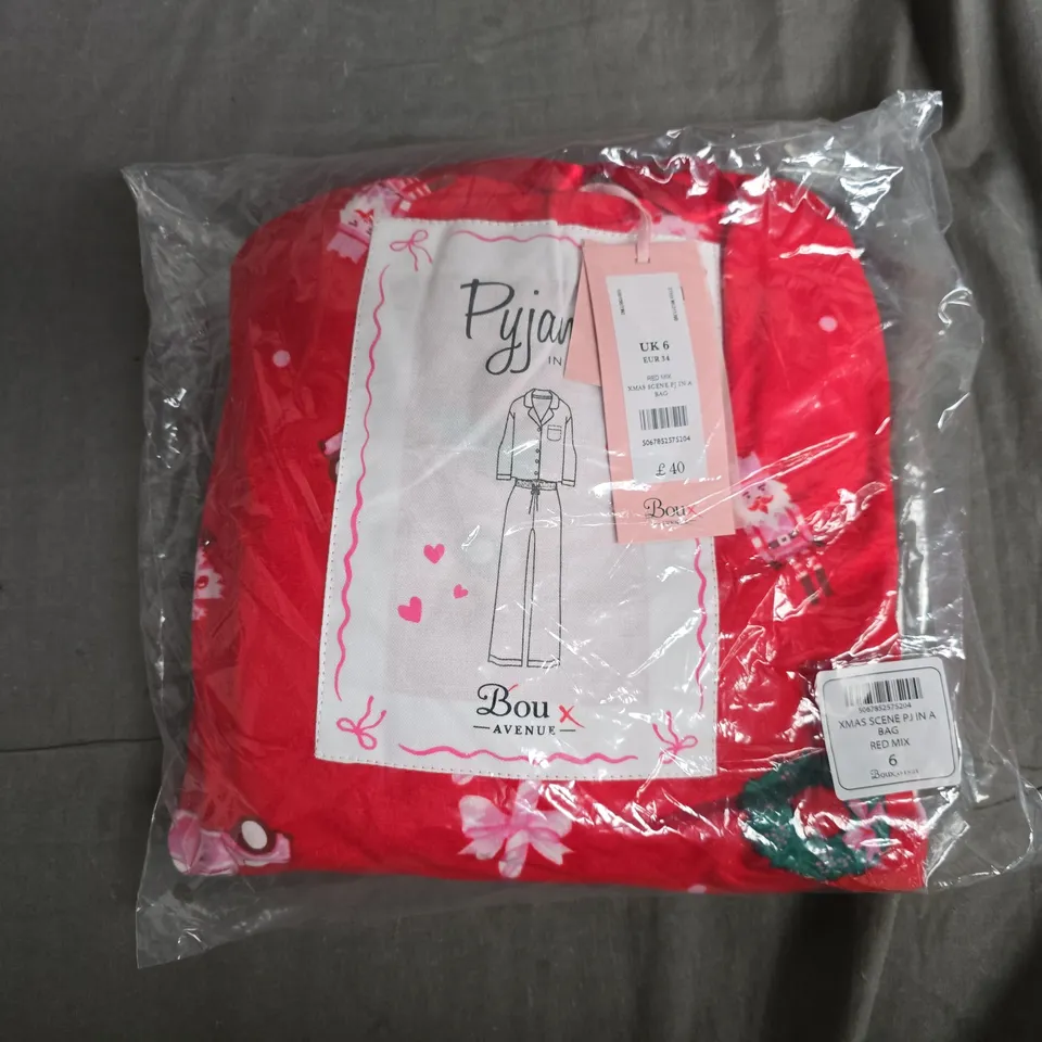 BOUX AVENUE XMAS SCENE PJ IN A BAG IN RED MIX - UK 6