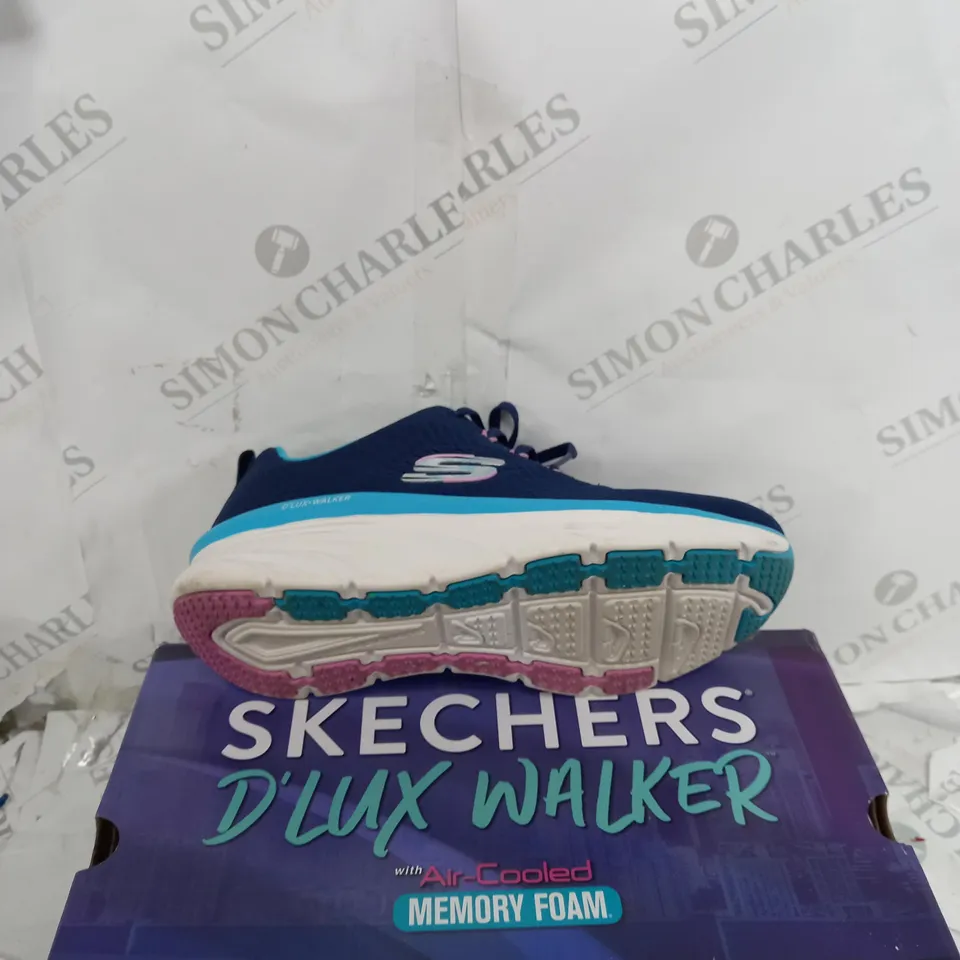 BOXED PAIR OF SKETCHERS WALKER TRAINER SIZE 5.5