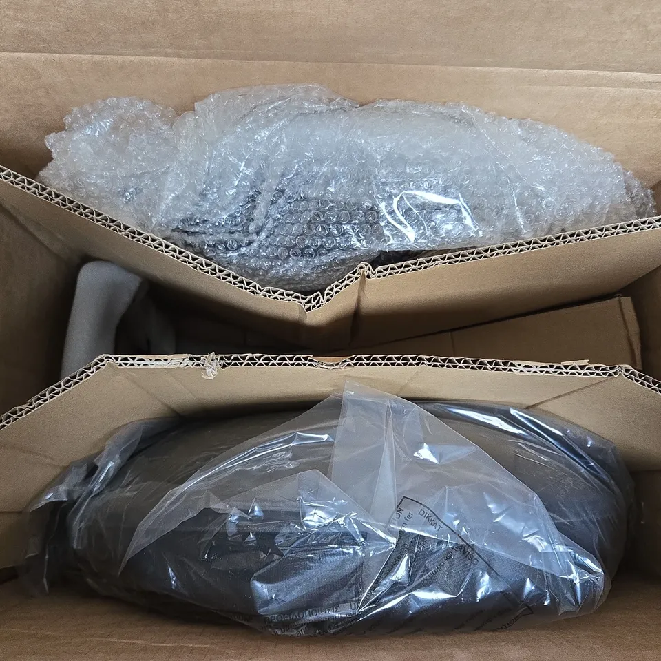 BOXED IWMH BAR STOOL IN BLACK