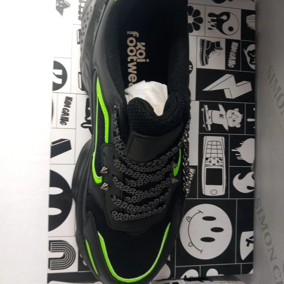 BRAND NEW BOXED PAIR OF KOI SKAVEN MEN'S GRUNGE ATOMIC TRAINERS SIZE 9
