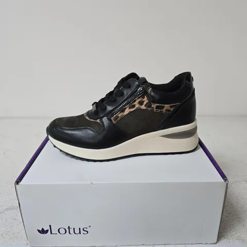 BOXED LOTUS MOORE TRAINERS, BLACK/KHAKI - SIZE EUR 38
