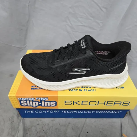 SKECHERS HANDS FREE SLIP-INS TRAINER – BLACK, UK 3.5